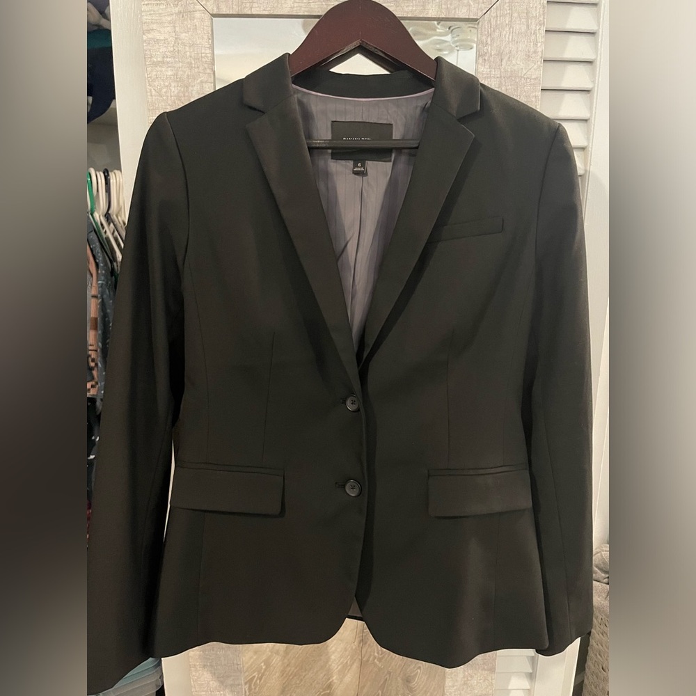 Banana Republic Women's Black Blazer size 6